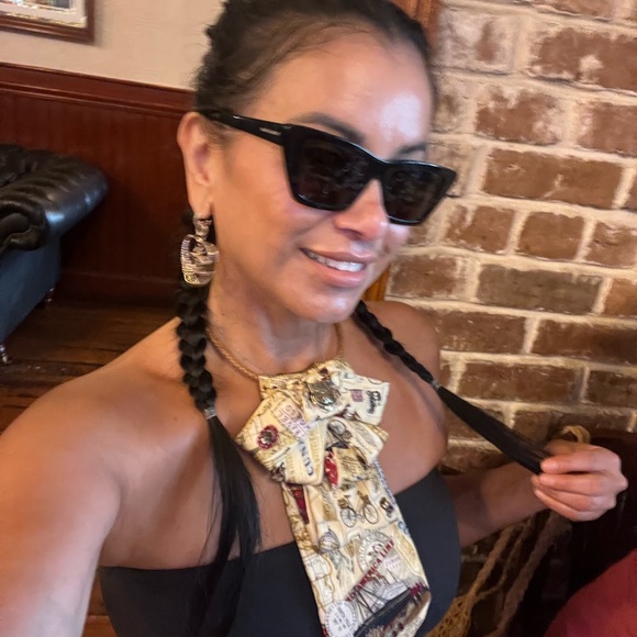 Elegant Necktie Necklaces - Picture 4 of 4